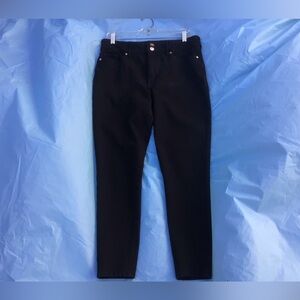 Classic Nine West Black Women's Jeans w/ Gold Hardware EUC!